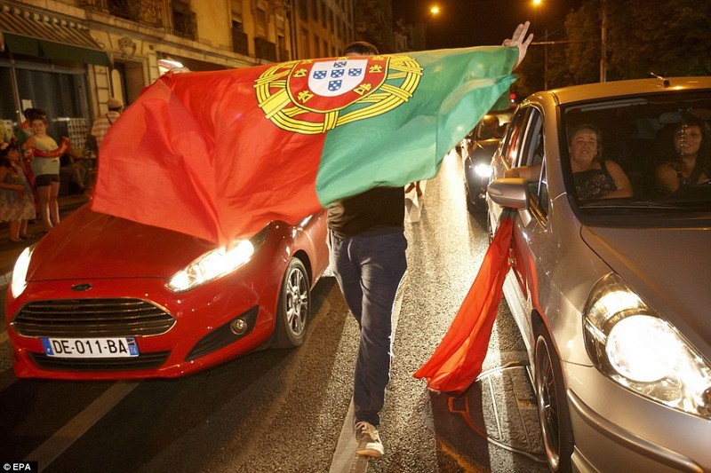 Portugal 1-0 France: Euro 2016 final